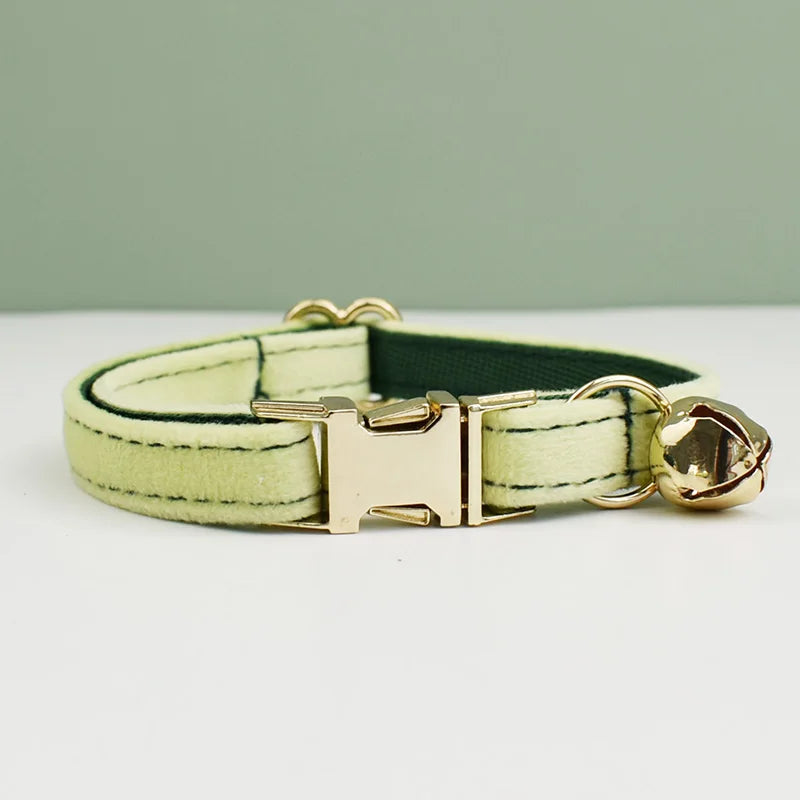 velvet halsband hond kat puppy met belletje lichtgroen