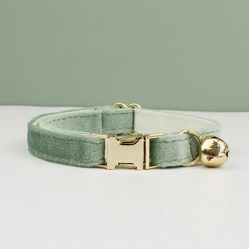 velvet halsband hond kat puppy met belletje mintgroen